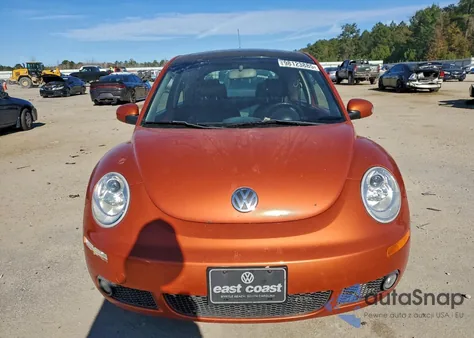 2010 Volkswagen New Beetle z USA, uszkodzony, nr VIN 3VWRW3AG2AM031894